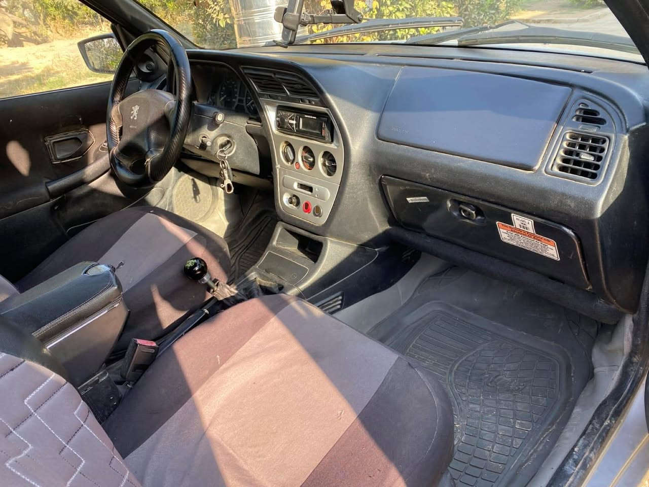 السلام عليكم
بيجو 306

موديل 2002 

محرك كير شرط

تخم تاير جديد 

صبغ جاملغ خلفي 

السياره فول نضافه 

شرط التحويل 

للستفسار  اتصل

 ‭0770 959 2051‬

***********.
