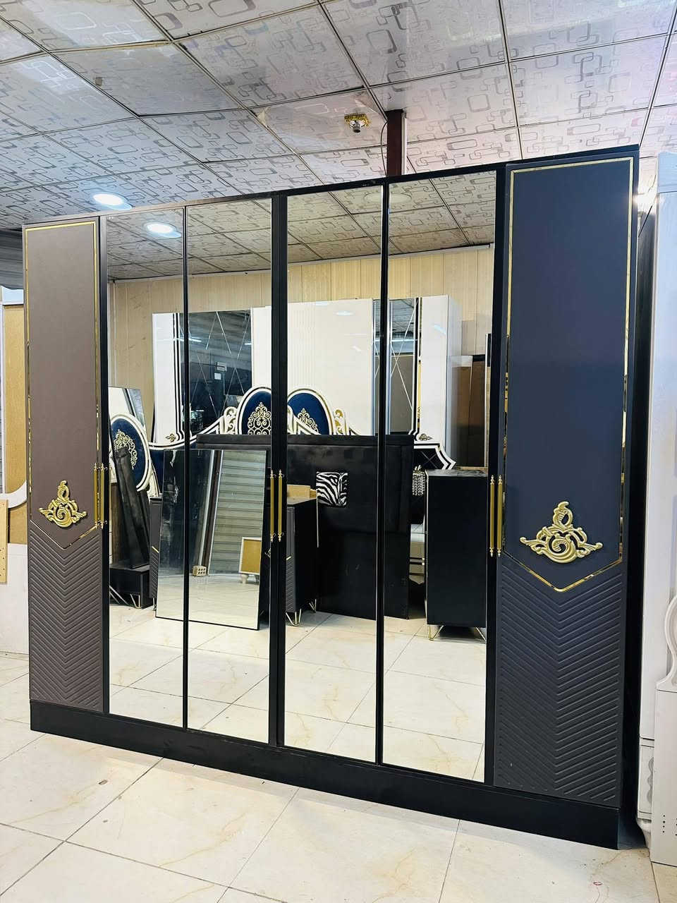 غرفه تركي مستخدمه 🛠️
غرفه ماركه 8قطع 🔥
غرفه نضيفه مثل بل صور ✨ 
غرفه ول توصيل وشد650فقط 😍✔️


**إذا كنت صاحب هذا الإعلان وتريد حذفه لأي سبب، رجاءا أرسل رسالة إلى الدعم الفني**