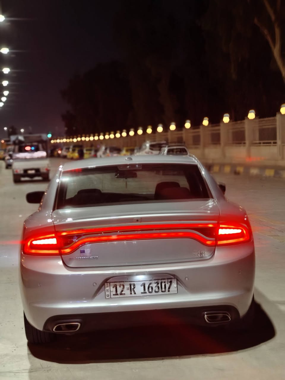 للبيع دوج جارجر موديل 2022.          ***********
🔹 اللون: سلفر
🔹 الفئة: SXT
🔹 الحالة: ضرر بابين ودوسة من جهة اليمين
🔹 المكينة: شرط وكير، نظيفة
🔹 الشاصي: بجم كبس
🔹 الطقم: طخم كامل
🔹 الإطارات: جديدة
🔹 السيارة جاهزة وما ناقصها شي  السعر 230 وبيها مجال بسيط
