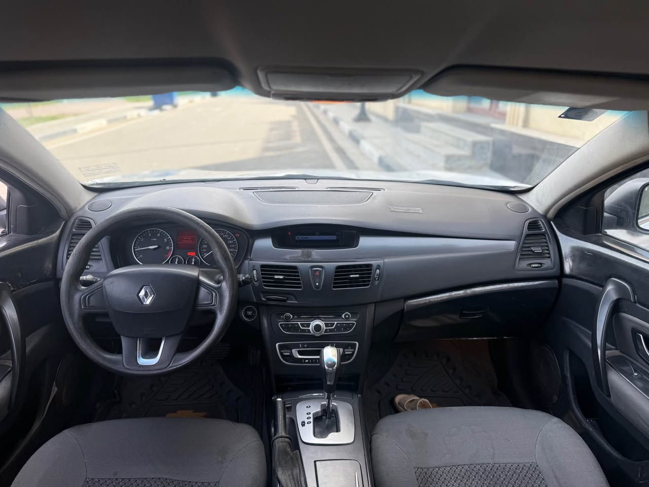 سلام عليكم للبيع رينو سفران مديل 2012 خليجي سياره مكفوله من الضربه ولصبغ ولتبديل مكينه كير حداده تبريد شرط فول موصفات بصمه تشغل بصمه أبواب تبريد امامي خلفي مكينه 4 سلندر 2000 السعر 83 

البصرة المعقل
***********-***********
الاتصال هاتفيًا البصرة, العراق
