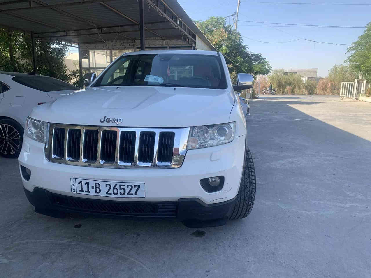 جيب لاريدو موديل 2012 (خليجي)
مكينه 3600 
محرك وكير مكفول  
رقم بغداد تحويل مباشر 
تبريد ثلج فور ويل   
بصمه تشغيل وابواب 
حساسات خلفيه 
منضومه اناره زنون اصلي 

انضمه قياده (سبورت_ثلوج_اماكن وعره) 
فور ويل ماوس 
كراسي كهرباء بيها
بارد بالباب عكس السايق مكحل 
مبين سونار السيارة موجود 

                
الــســعــر 🟥 :: الـــرد تـلـقـائـي 💎

رقم صـــاحب السيارة: ***********
