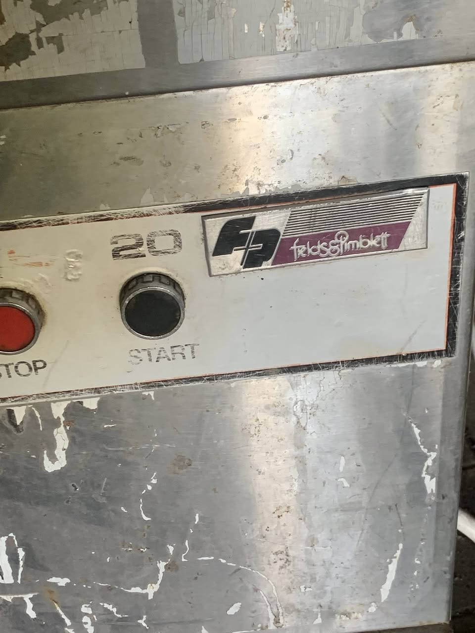 أغراض مطعم للبيع 
عجانه ايطاليه ١٠ كيلو 
سعرها ٤٥٠ ألف

عارضه تبريد تركيه تصلح للمقبلات والطرشي والاجبان 
عرضها ١٥٠ سم 
عمقها ٨٠ سم 
٣٥٠ ألف

عارضه كيك تركيه تبريد 
عرضها مترين 
عمقها ٩٠ سم 
ارتفاعها ١٣٠ سم 
سعرها ٤٠٠ ألف

ميز حديد و خشب عدد ٢
طول مترين وعرض متر وارتفاع ٩٠ سم
سعر الواحد٩٠ ألف

بغداد سبع ابكار 
***********
