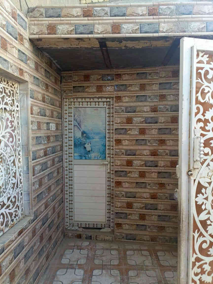 بيت للبيع مستعجل عليه كلش وسعرة بلاش 

بيت مساحة ١٢٠  طابقين 
طابو صرف قرب جامعة العين البيت بناء حديث وكلش مرتب يحتوي الطابو الارضي على 
(غرفة+ صالة+ استقبال + مطبخ + صحيات ) 
( غرفتين صالة وصحيات )
البيت حالياً مأجر ب٤٠٠ 
السعر 110

***********
