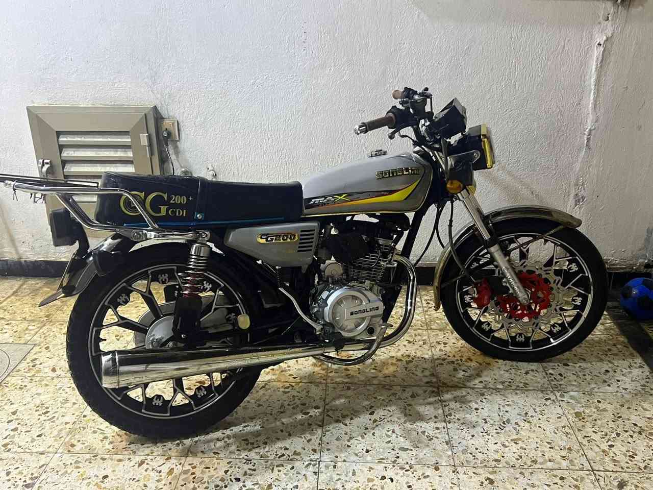 السلام عليكم دراجة سيفان  ٢٠٢٥ ما مشتغل بيهة دلفري ولا طلب الله يشهد اشتريتهة اروح واجي بيهة للشغل  وهسة ما احتاجهة صار شهر حتى ما مشغلهة  وياهة ثنين بصمات وهي تشغيل عن بعد مكينه ٢٠٠ جاهزة ان شالله من كلشي مكاني بغداد الدورة ***********
