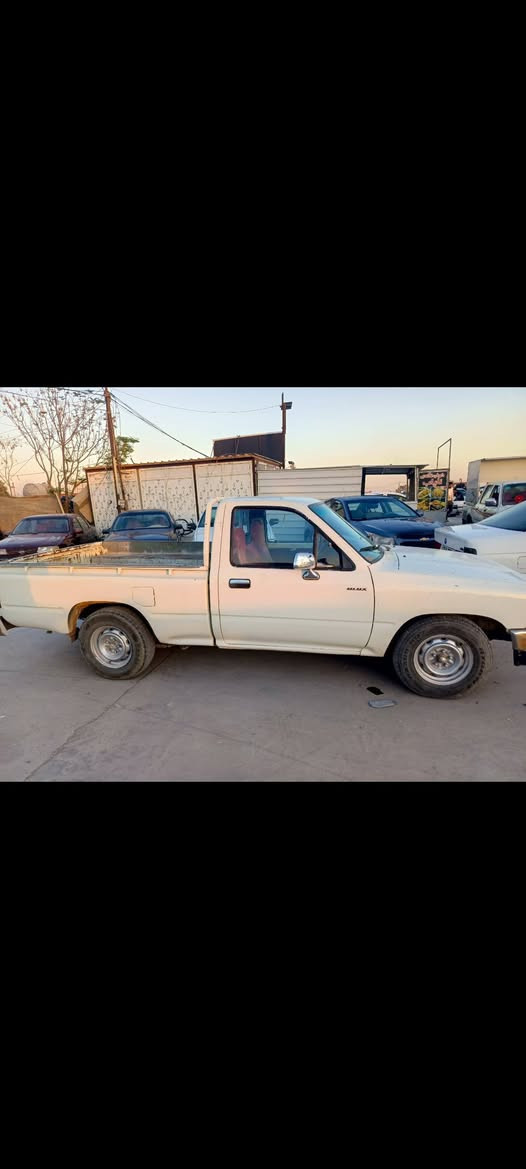 پیکاب مودیل 1989ره قه موسه نه وی نوییه ره قه م به ره یه کراوه ته پاوه ر مکینه ی دیری بوبه ستراوه کابریته زورتوندوتوله تحویل براوه غرامه وه رگه ران به شه رت *********** أربيل, العراق
