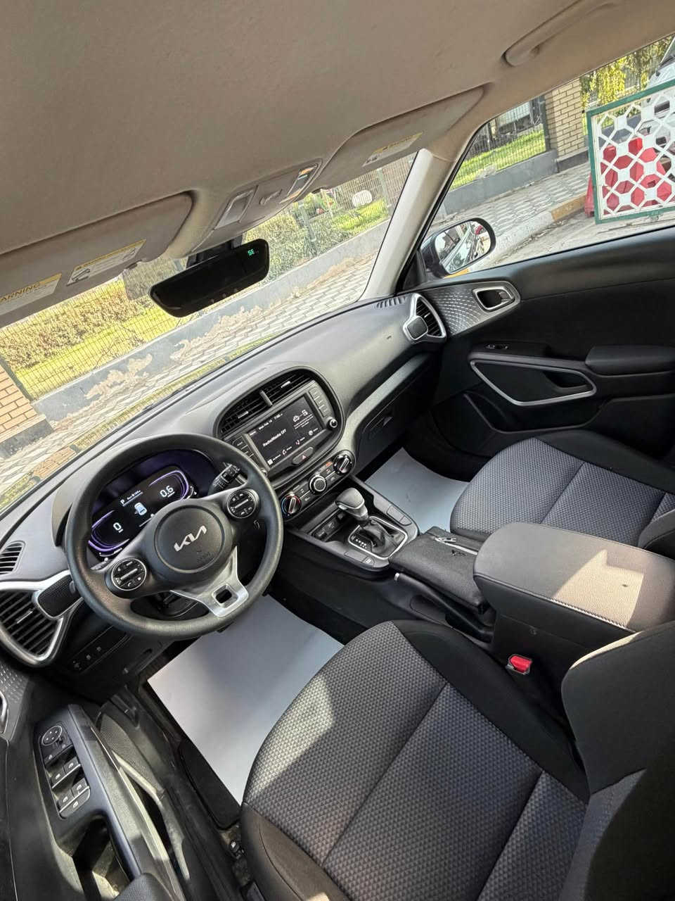 السلام عليكم للبيع فقط بدون مراوس
كيا صول 2025
           🔥(زيرو)🔥
ماشيه 600 كيلو فقط بعدهة مصايره الف جديده بوضع الشركة
كيا صول موديل 2025
وارد امريكي ترقيم جديد اربيل بسم شركة
 تحويل لو وكاله مضمون بضمانتي
حادث باب خلف السايق وهلال جاملغ خلفي بجم كبس ايرباك برده فقط 
مواصفات 
شاشة الكتروني ديجتل 
محرك 2000 دوش 
رادار امامي 
رادار خلفي
مانع انزلاق
نظام نقطة عمياء 
كروز مثبت سرعة
شاشه كبيرة كار بلي 
كامرة دوارة 
تحديد مسار / قيادة ذاتية 
توقف ذاتي  / تنبيه مسار
اشارة ترحيب / اطفاء ذاتي 
تحكم جهتين ستيرين
حساس اطارات 
3 وضعيات قياده
‏ SPORT-SMART-NORMAL
--------------------------
مكان السيارة بغداد الكاظميه
السعر 165 وبيهة مجال بسيط 
للأستفسار 📞
*********** بغداد, العراق
