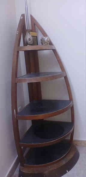 زاوية خشب صاج للبيع
السعر 75 ألف دينار عراقي 
لتواصل ***********
