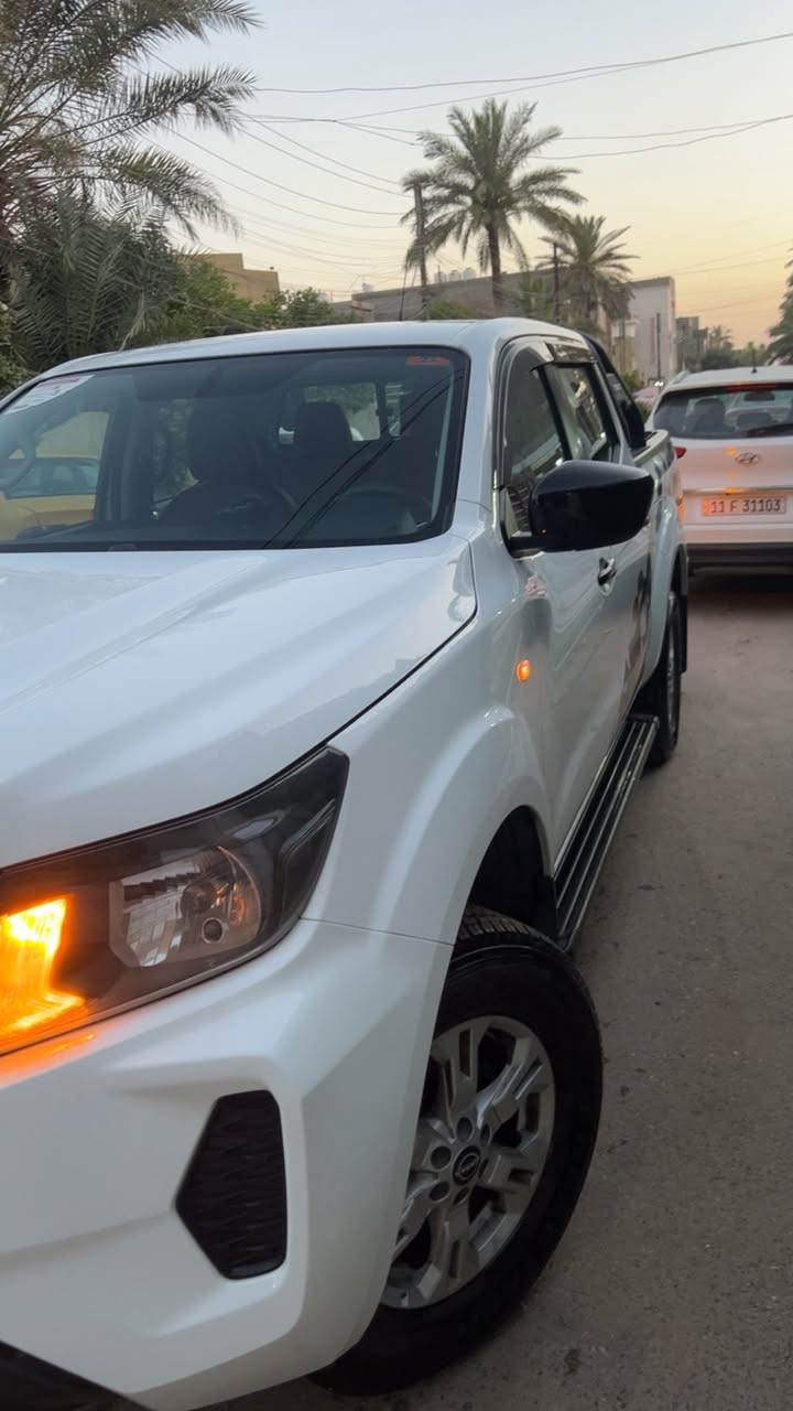 نيسان نيفاره موديل 2024 خليجية 
كير عادي
ماشيه 20 KM سياره زيرو ع ايدي ماخذه
رقم اربيل الدولي ب اسمي تحويل مباشر
داخل جلد احمر بلادي 
كامرا حساسات 
تحكم سترين جهتين
السياره جديده بدون شخط ولاطخه بلاديه
السعر 215 وبي مجال بسيط
مكاني بغداد العامريه
***********
