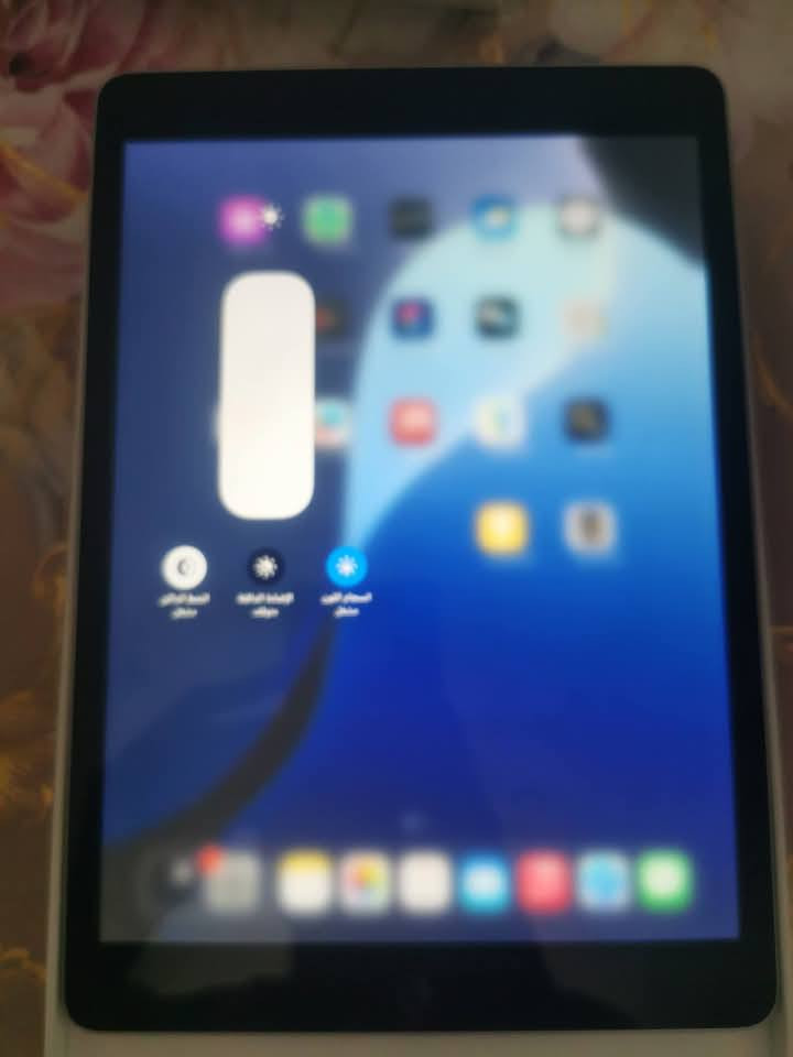 السلام عليكم ايباد 9 ذاكره 64 نظيف جدا كارتونه موجود الاصلي مع كيبل اصلي ايباد نظافه فول ممتازه سعره225 مكاني بصره رقمي *********** متواجد واتساب اهلا وسهلا بيكم مستعجل على بيعأ
