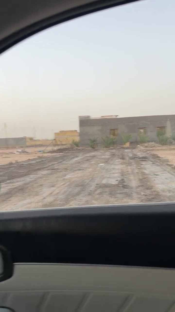 قطعه المساحه ٣٠٠ م موقع سكني وقريب كل ماهو جديد ***********
