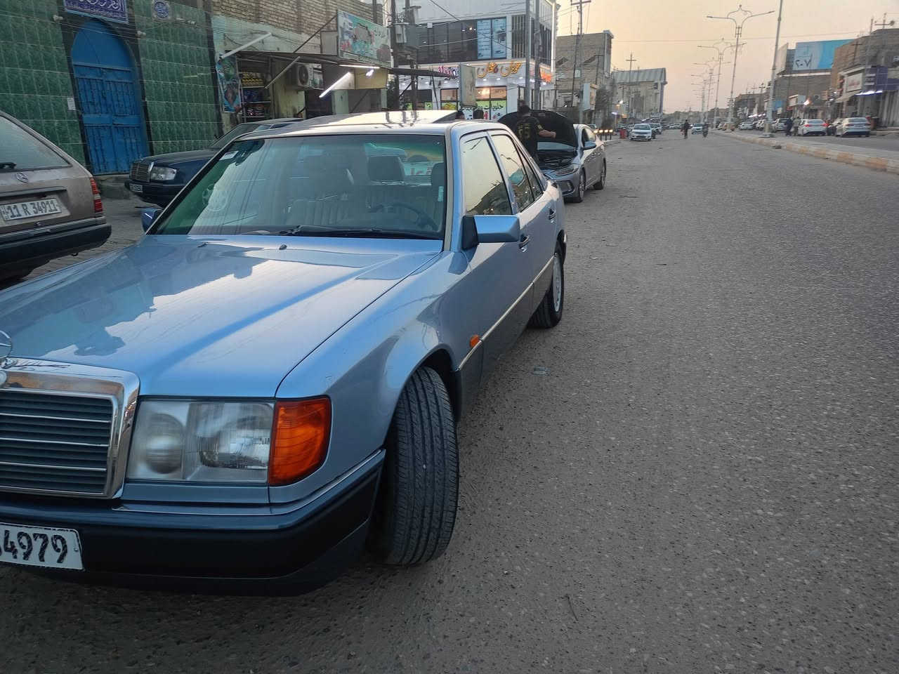 للبيع مارسدس دب موديل 1991 مكفوله من الضربه والخياس قواعد دبل مكانه ناصريه السعر 78  ***********
