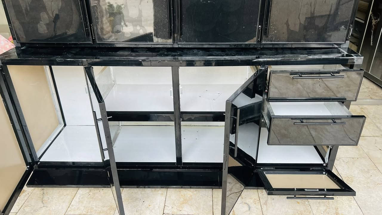 كاونتر مترين + ملحق وسنك متر جديد كلش عنوان حي البنوك السعر 425 اتصال ***********
