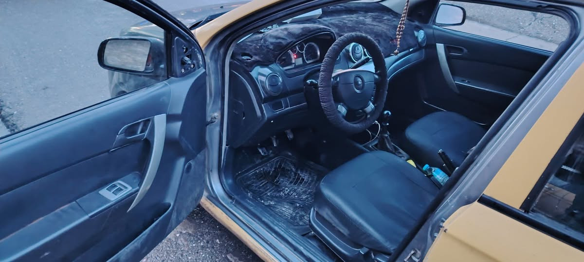 السلام عليكم 
افيو تكسي كوري 2008للبيع بدون ضرر تبديل بوند وجاملقات جماليه كير ومحرك شرط السياره بسمي شرط التحويل كاربون مسجله السعر اتصال الرقم 
***********
***********
