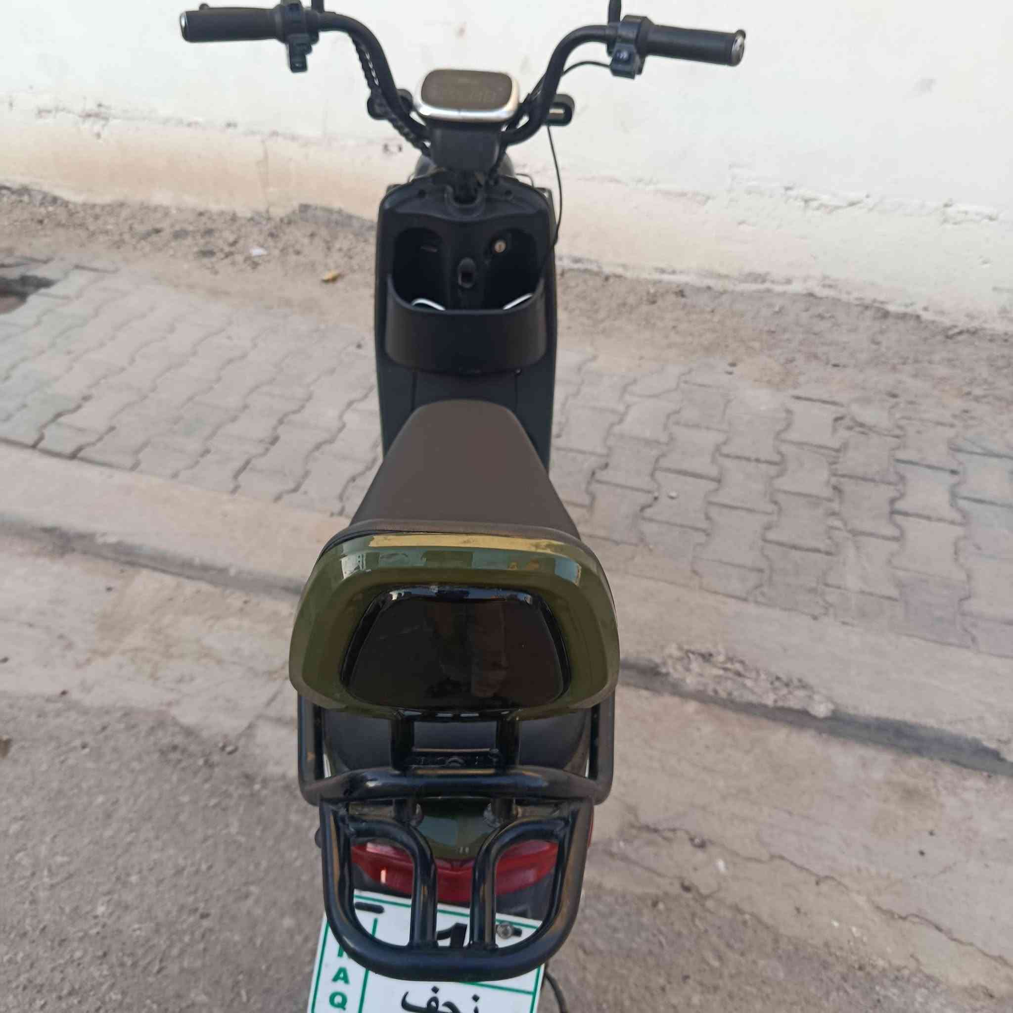 دراجه شحن حجم 20 رياضي
4 بطاريات كرافيت 

سرعته 50 حقيقي + كهربائيات كامله مكمله + تايرات جدد + مرايات 

متواجد ماسنجر 
سعر 280 وبي مجال
رقمي ***********
