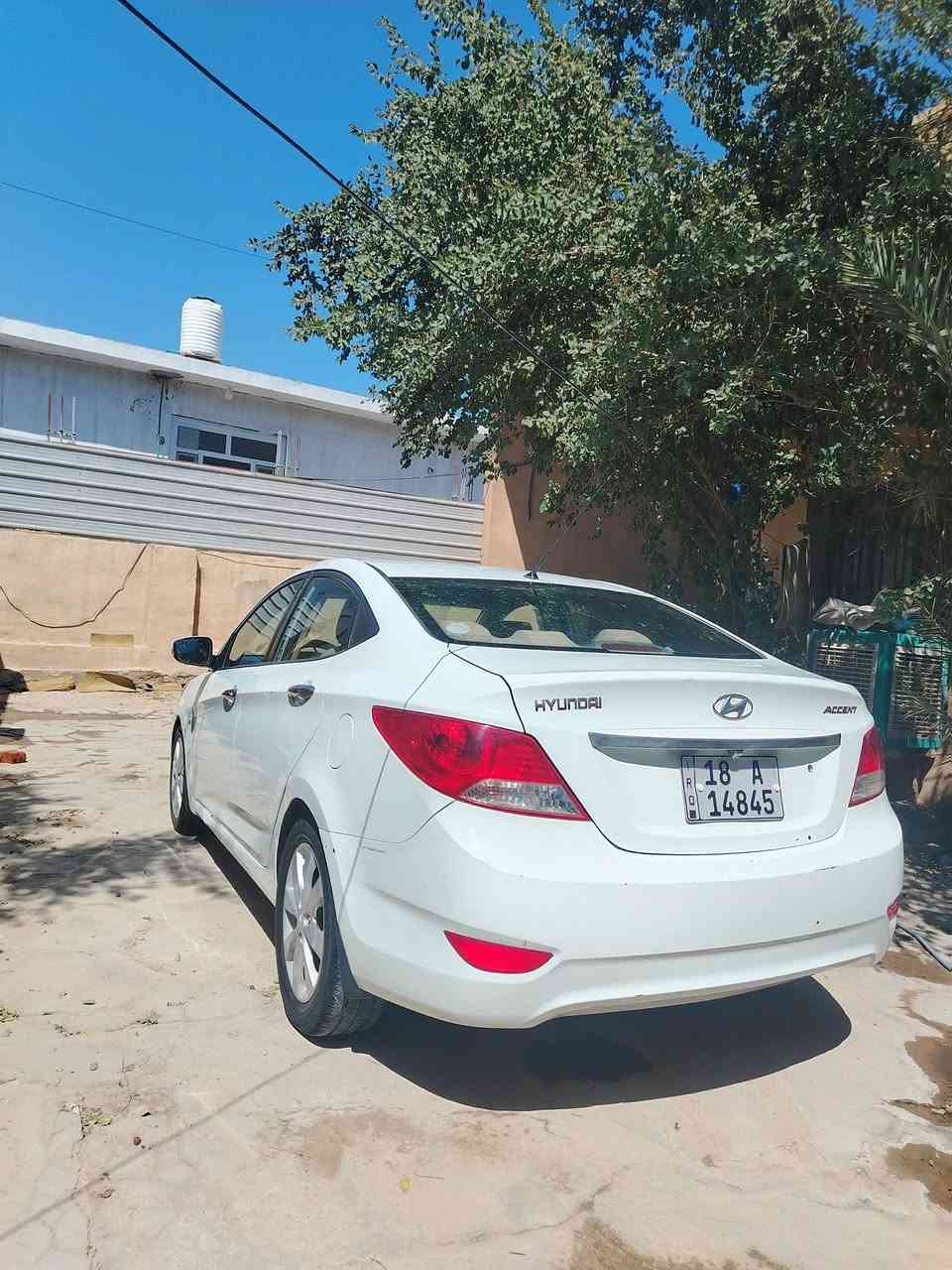 اكسنت مديل 2013
بيه صدعات وبارد اباب الصدر
المحرك 1/6
السعر 98 $
***********
