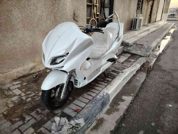 فورزه ٨٠ حاويه الدراجه نضيفه ٧كير اسعر ١٢ ورقه العنوان بصرة ***********
