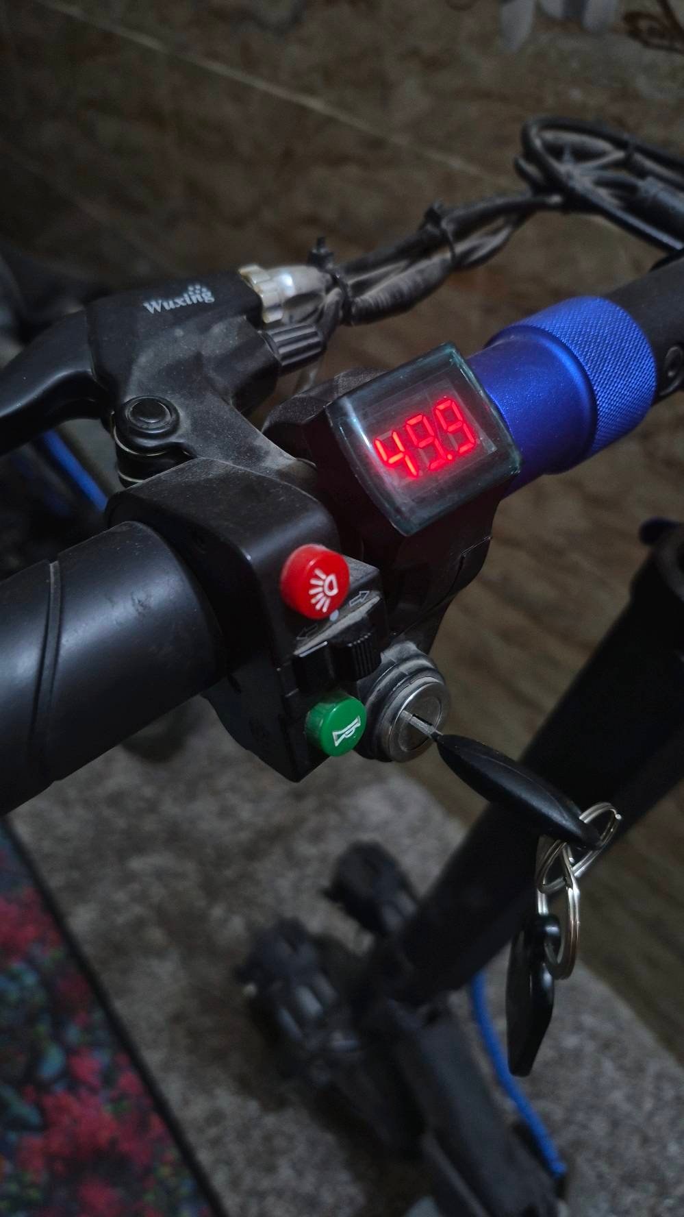 سكوتر power ride للبيع
سلام عليكم سكوتر للبيع
بطارية ليثوم

يتحمل وزن فوك 100

3 سرعات

مع شاحن اصلي

وعدة شد اصلية 

 ينطوني 

ماشي 479

شاحنة 48واط

اضوية + إشارات + نشرت ضوئية

فقط كسر بالكفر امامي
مكاني الزعفرانيه