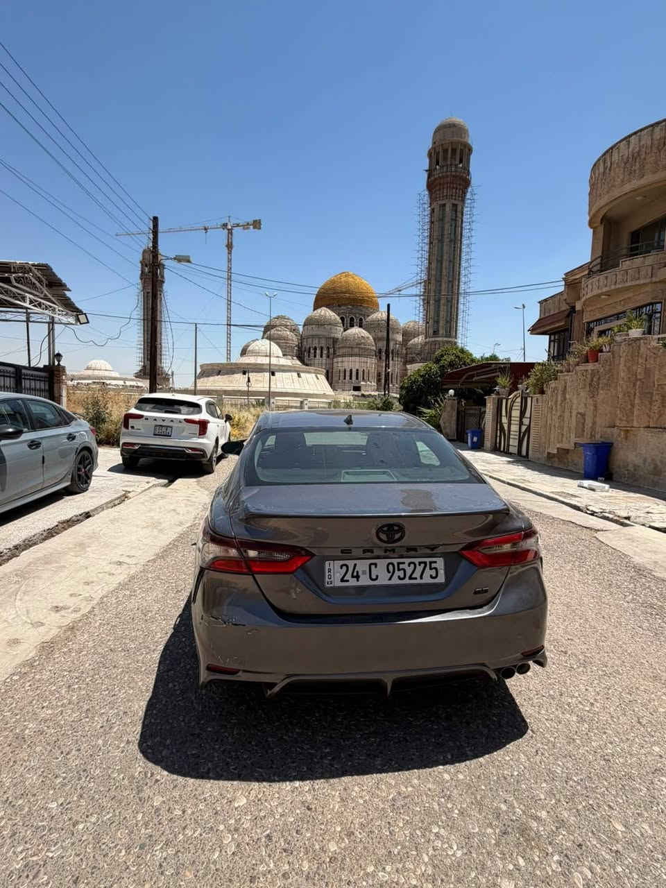 كامري +SE بلص موديل 2023 محرك 2.5 بدون ايرباك بدون دواخل حادثها موضح بالصور 
فول مواصفات بصمه تشغيل فتحه شفتات تحكم جهتين هيتر كشن هيتر مقود 
كشن كهرباء . قطعتين تبريد شاشه الحجم الكبير كامره خلفيه دواره تحديد مسار نقطه عمياء مانع اصطدام رادارات جانبيه شاحن لاسلكي حساسات خلفيه  لايت زنون 
للاستفسار *********** موصل, نينوى
