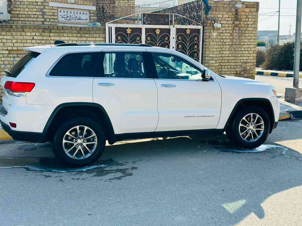 السلام عليكم جيب 16 امريكي فول عده الفتحه
‭0773 179 0622‬
