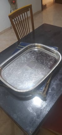 صينية كبيرة • ماركة رويال • نظيفة