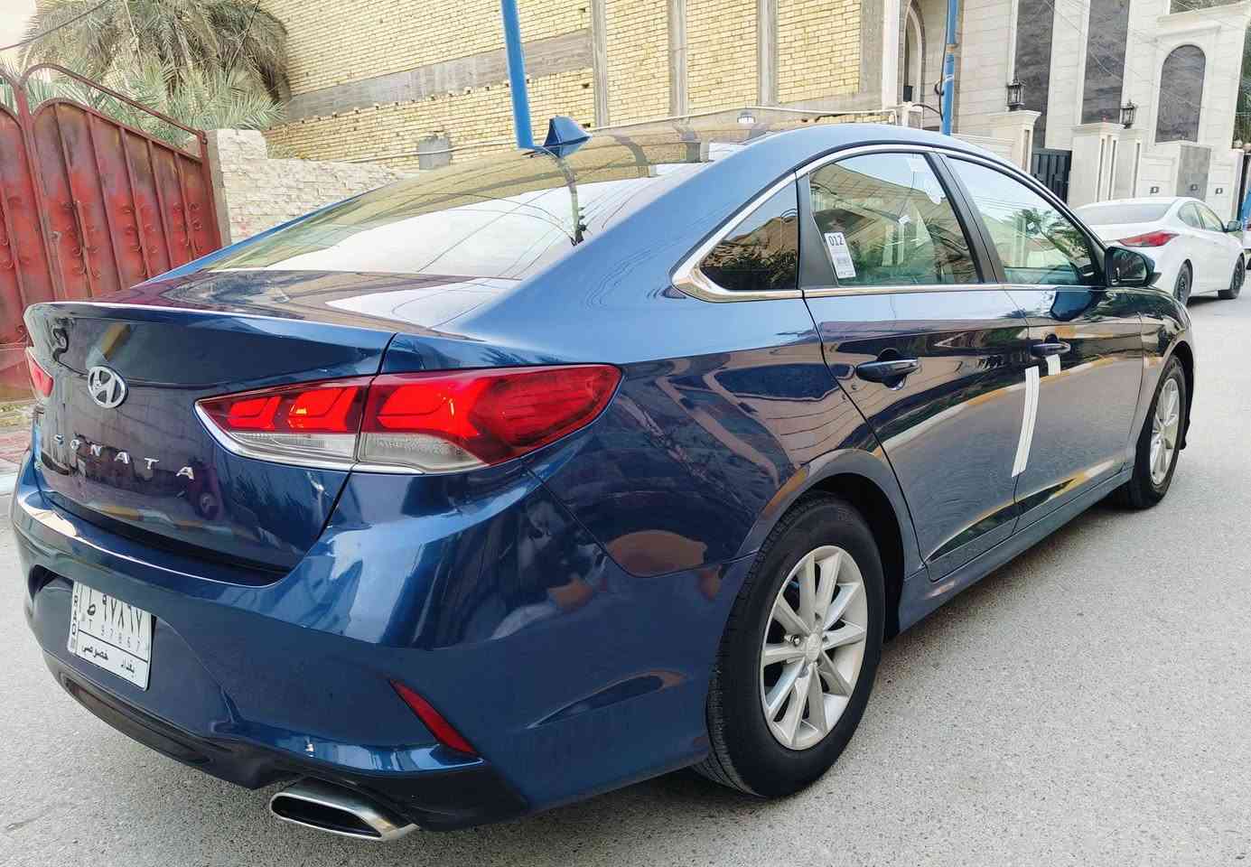 السلام عليكم هونداي سوناتا موديل 2018وارد امريكي حادثه  تصليح وصبغ الجاملغ والبنيد بدون تبديل بدون ضرر داخلي شرط الفحص كل السياره ليبل واحد رقم بغداد مشروع وطني تحويل مباشر مكينه وكير 2400جي دي اي  مكفوله من التبخير والتنقيص سياره جاهزه تبريد ثلج حداديه خلفي امامي 💯 /💯 تخم تاير مواصفات نص فول كشنات جلد تحكمات جهتين شاشه جبيره كامره دواره داخل لونين ويل كب كشافات اماميه  رادار جانبي تحديد مسار  مانع انزلاق  3وضعيات قياده مكان السياره ناصريه مركز حي التضحيه قرب مدرسه قبضه الهدى  السعر 132وبيه مجال للشراي تفاصيل اكثر اتصل***********
