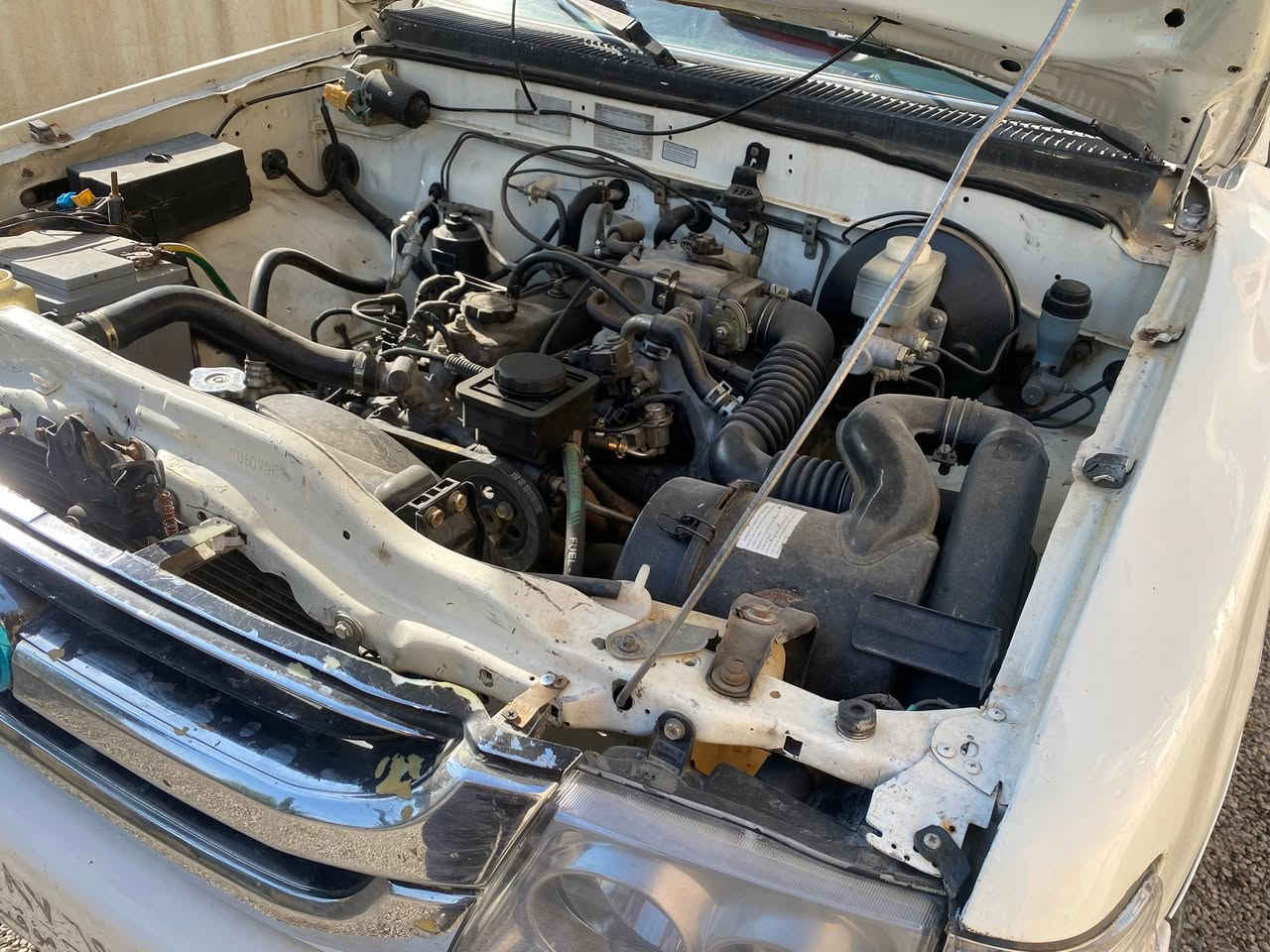 دير مؤديل ٢٠٠٧مه نه فيست ئه صلى گير مه كينه به شه رت سعرى ٣٥گه لا شوين چوارقورنه ژماره ى موبايل ***********  /***********
