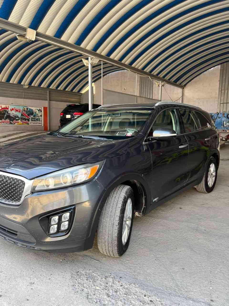 السلام عليكم سورنتو البيع رقم بغداد وارد امريكي ماشيه 82 حادث موضح بالصوره سياره جديده بيه بس قطعه وحده صبغ مواصفات السورنتو عاديه  محرك 4 سلندر مكان سياره المنصور  
سعر السياره 185 

***********
