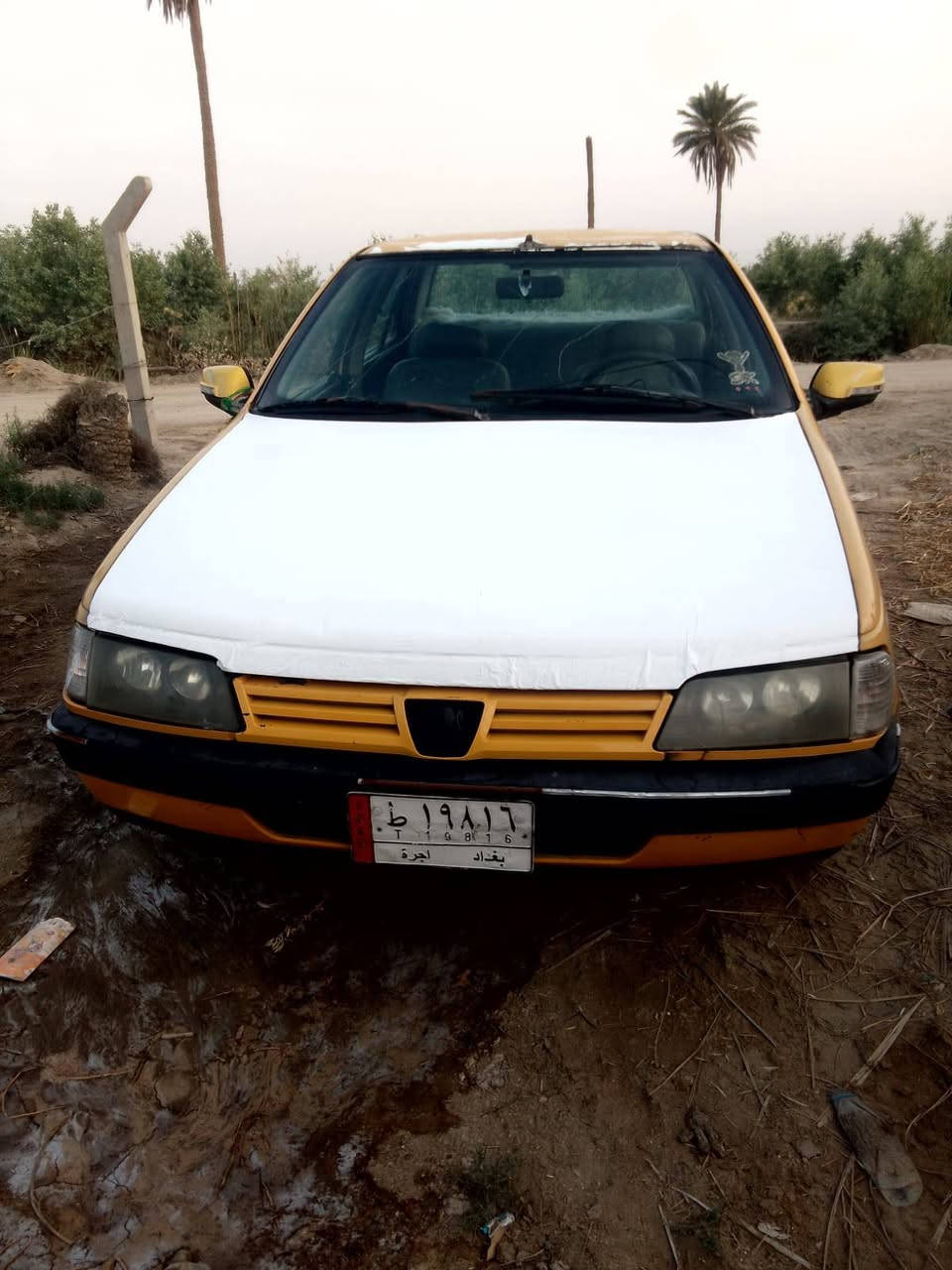 السلام عليكم سياره بيجو للبيع 405 نواقصه مكينه بيه تنقيص قليل سعر 13وبيه مجال لشراي مكان الديوانية رقم الموبايل ***********
