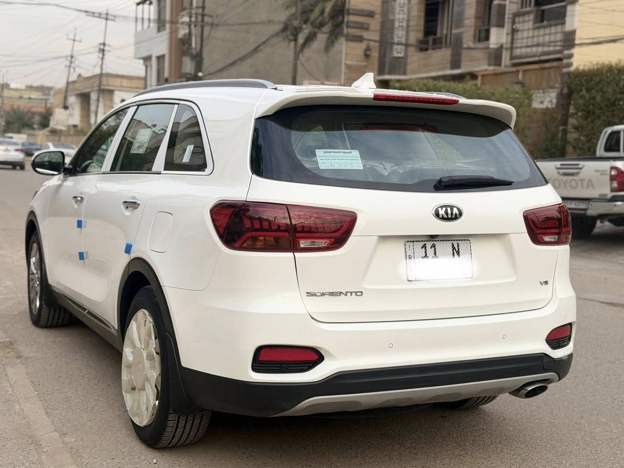 السلام عليكم
كيا سورنتو 2020 ( اخت الزيرو )

استلام الشركه الدوليه مواصفات الاصليه 

السياره بعدهه عل شرط بفابلون الشركه ونايلون الشركه ماشيه 18 الف كفاله عامه من كولشي شرط مكفوله من جكت الابره وبعدهه عدتهه كتلوكاتهه البصمه الثانيه مامستخدمه جديده لوك السياره المواصفات 

بصمه تشغيل 

دبل كشن كهرباء 

اريل نفكيشن 

شاشه اصليه 

شاحن واير ليس 

لايت عدسات زنون 

بكلايت لد 

فول تحكم استيرن 

بردات خلفيه

حساس امامي خلفي اصلي 

كامره اصليه 

الباب الخلفي كهرباء 

ويل 19 كروم سبير منازل 

محرك 6 سلندر 3500

كير 8 نمر 

7 راكب 

السياره مواصفات الشركه الدوليه معروفه 

رقم بغداد دولي بسمي 

مكان السياره بغداد 

رقمي ***********
