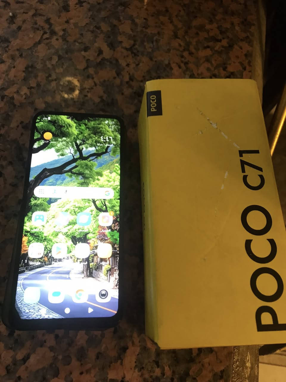 بوكو c71نظيف جدا اخويه الجديد ذاكره ١٢٨ سعره ١٠٠مكاني زيونه ***********
