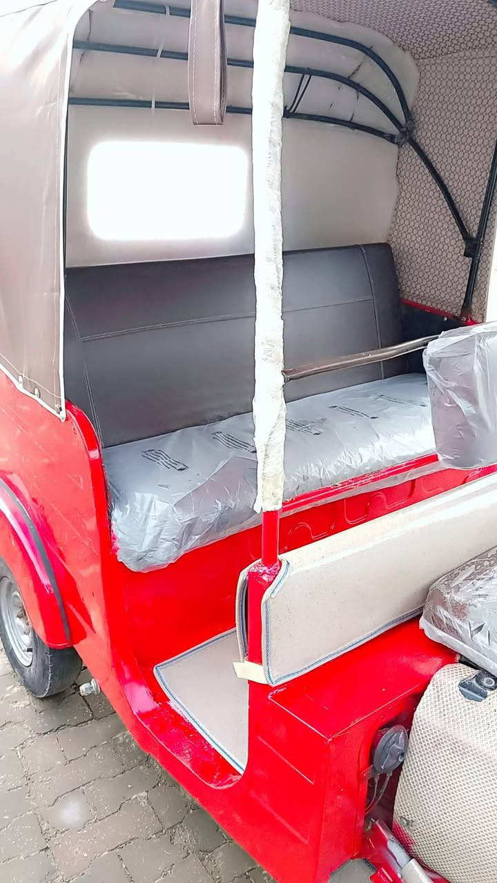 السلام عليكم تكتك للبيع مديل 18 شهر ١٢  رقم سنويه
تكتك مصبوقه  درسات معمره  مكاني الحسينيه المعامل
تحويل ثاني يوم سعر 4800  وبيهه مجال بسيط
    ***********
