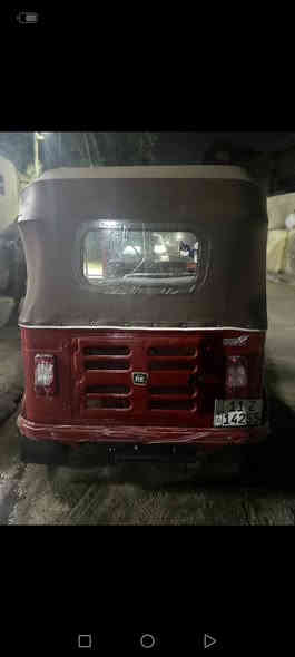 ألسلام عليكم تكتك للبيع مديل 2018 شهر 12 رقم وسنويه بغداد انكليزي تكتك كشره كفاله بيه بس صبغ بل صفحه بس مكينه انطيك بيه ضمان تنقيص وتبخير  السعر 4600 بلاش العنوان الكماليه شارع المصرف
***********
