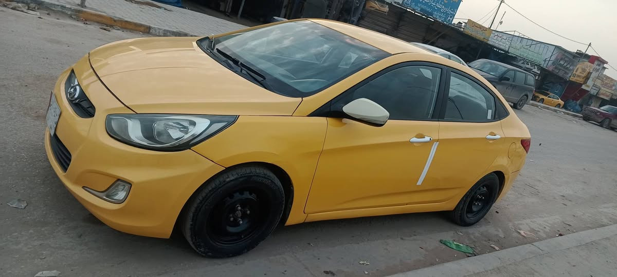 سلام عليكم اكسنت موديل 2012 خليجيه مكفولة من الضربه بس بنيد مبدل مكينه 1600 دوش سياره جاهزه كير ومكينه وحداديه تخم تاير تبريد كله جديد تحويل ثاني يوم سنويه 28 مصفره هيئه غرامات مكانها حله بابل نادر السعر 78 وبيها مجال ***********
