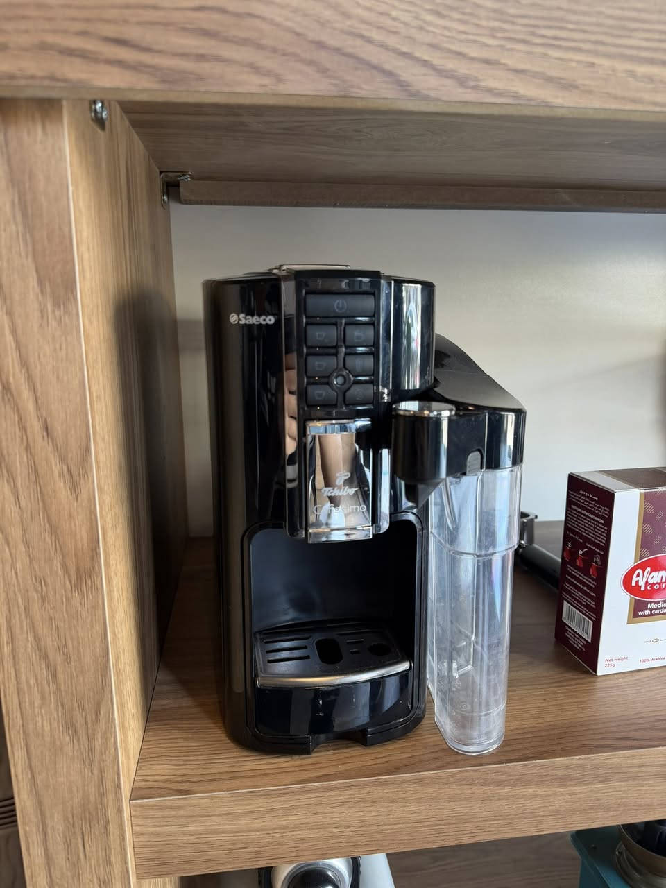 سلام عليكم
متوفر ماكنات قهوة اسبرسو عدد 6 
السعر بلخاص
1- De'Longhi La Specialista Arte
2- silvercrest retro 1973
3-de'longhi dedica
4-de'longhi dedica deluxe
5-Tchibo Saeco Cafissimo capsule
6-FiF Espresso Italian


**إذا كنت صاحب هذا الإعلان وتريد حذفه لأي سبب، رجاءا أرسل رسالة إلى الدعم الفني**