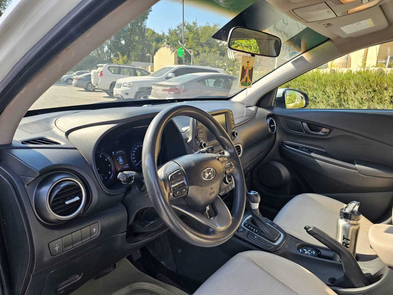 هونداي كونا موديل 2020
رقم بغداد بأسمي سعر 120 وبيهة مجال حك الجية 
 صبغ قطع ابيع حزام  
ماشية 52 الف كيلو
محرك 2000 دوش
كير AT المرغوب   
لد نهاري أمامي 
شاشه 
كامره خلفيه دواره
 تحكمات سترين
3 انظمة قيادة
كشنات جلد وتدفئة بالكشنات                            
بغداد الكرادة 52
الاستفسار ***********
***********
