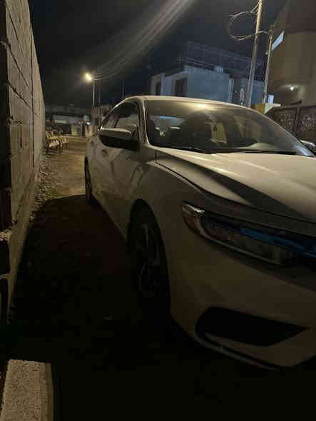 السلام وعليكم هوندا انسايت هايبرد للبيع موديل 2022  ماشيه 100 حادثه بابين امبدلات فقط وصور الحادث بل المنشور السياره بسمي مكان السياره بغداد حي الجهاد السعر 145وبيه مجال بسيط ***********
