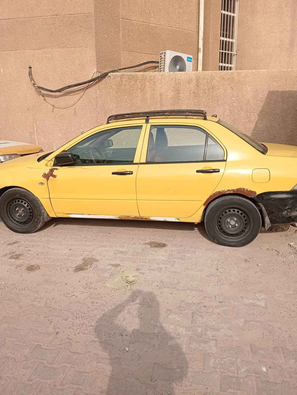 لانسر ٢٠١٠ كير عادي
مصفره هيئه وغرامات مثل ماموضح بالصور عوزها بعض الترتيب

 محرك  2000 تبريد تدفئة مكانهة بغداد مدينة الصدر سعر ب65 وبيه مجال
رقم  ***********
