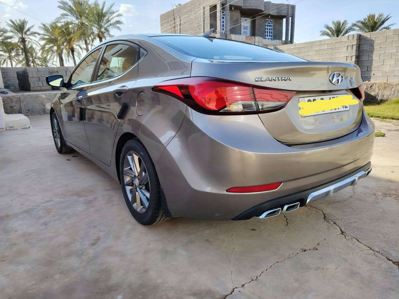 موديل ١٦ وارد محرك ١٨٠٠ دوش طك باكيت رقم أربيل خابر وتدلل مكان السياره رمادي ***********
