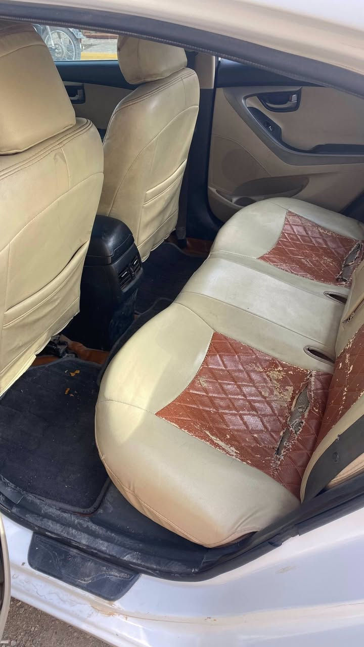 سلام عليكم . النترا موديل 2015 خليجي محرك 1800 دوش فول مواصفات عدا البصمة  شغاله تخم تاير 5 ويل كب وي اسبير  ابيع حزام السعر 105 وبيها مجال ***********
