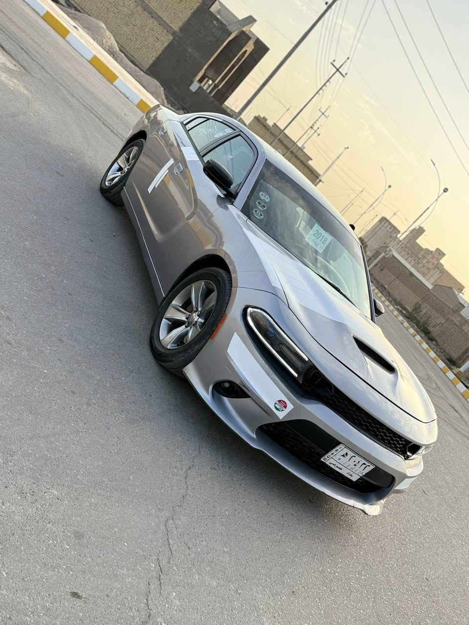 البيع جارجر 2018 اصل موصفات SXT رقم بغداد  تحويل ثاني يوم  سياره جديده وجاهزا وارد مريكي بيه جاملق وبنيد  مكينه وكير وحداديه وطخم تاير وتبريد وكسن كفاله وسعر ١٦٤ وبيه مجال مكان سياره ناصريه مركز ***********  وشراي ينتصل
