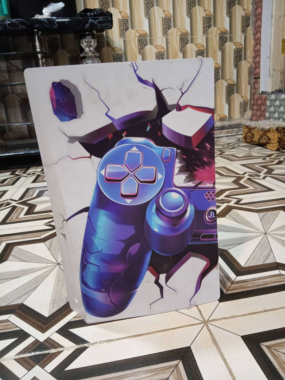 بلي 5فات مستعل نضيف مامفتوح كامل ملحقات 
الجوستك الاصليه مالته بي حسابين فيفا أنواع الواعيب بي تجي خاص واصورلك كلش هواي لواعيب بي بي فيفا 25 و26 وبي وبعد لعبتين للبيع سعر 550 للتواصل رقمي*********** مكاني بصره موفقيه
