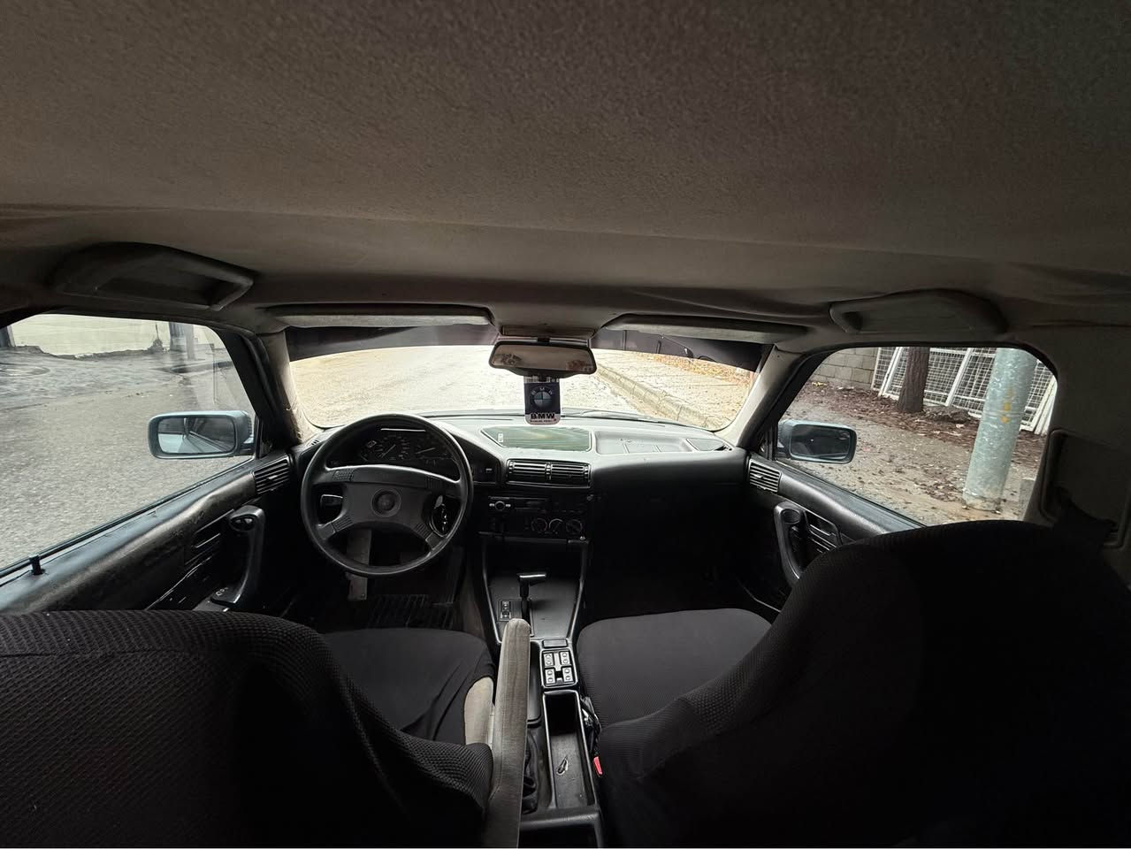 ماشاء الله له ماڵی هەموو لایەک
🦅BMW/1993/525Ai🦅
شتی جوان و راقی دانسقە لۆک لۆک
 ئارم پلاستیک هەولێر ئارمو ئوەلیات بەشەرت /ABS مەزبەت
هەیکەلیکی هەتا بڵیی جوانو رێکی هەیە 
لایت ئاڵقەو زینۆنە گەرمی مەزبوت کامل ئەشیای تەبریدی پێوەیە /
گێرو مەکینە بەشەرتی ١٠٠ فیتەر  دەکەڵو بوخار بەشەرت 525 تاک دیجیتەڵ تؤماتیک
موسو براوە بە بەشەرت 
پێشو پشتی دەحمی نییە 
سەیارەکە پێویست بە وەسف ناکا 
پارەی ٥٢٠تێکی گێڕ حادییە سەحری گونجاوە
بۆ زانیاری زیاتر یان تیل بکە یان نامە بنێرەلە خزمەتام *********** فایبەر /وەتس ئەپ
شوێن .رانیە رانية, السليمانية
