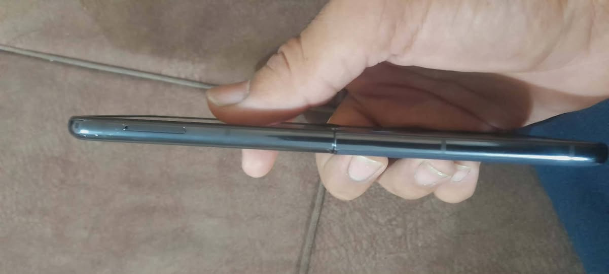 motorola razr+ 2025للبيع
ذاكره 256
جهاز نضيف كلش ينقصهه بس سوفت وير حته تشتغل الشاشه الخارجيه مالته سعره 400وبي مجال اتصال ***********
