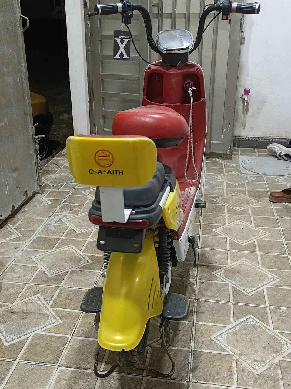 سلام عليكم دراجه شحن حجم 14 الدراجة ماناقصها شي الله شاهد بس البطاريات تعبانات السعر 250 وبيها مجال بسيط الرقم *********** واتساب فقط المو شراي لا يتخل
