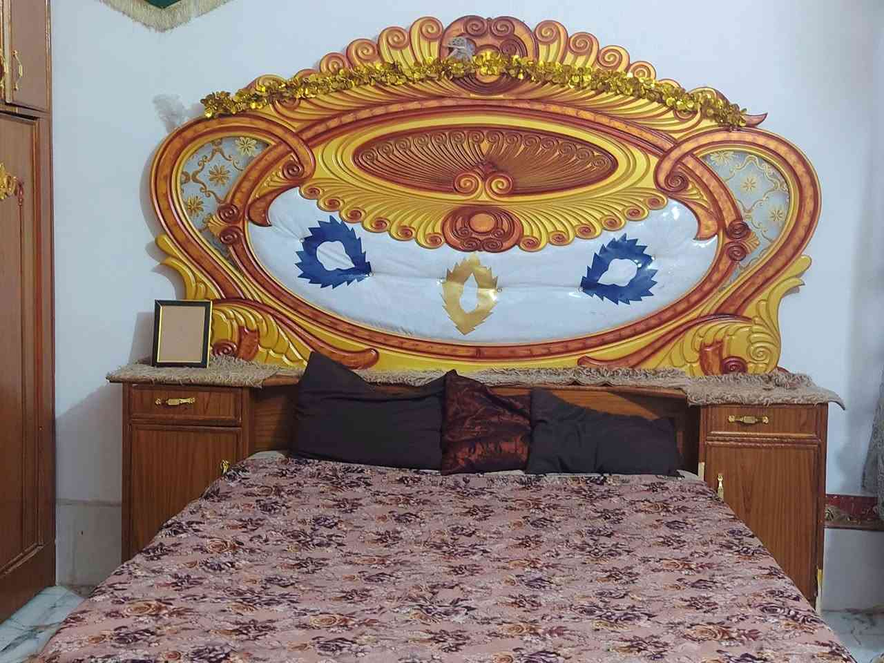 سلا م عليكم غرفه كامله نضيفه وحلوه سعره 400وبيه مجال
خابرني (***********)
