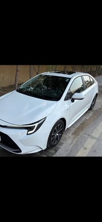 كورله وارد صيني فقط بانزين محرك 1600كلين مراوس فقط  بتكسي  موديل ٢٤///...