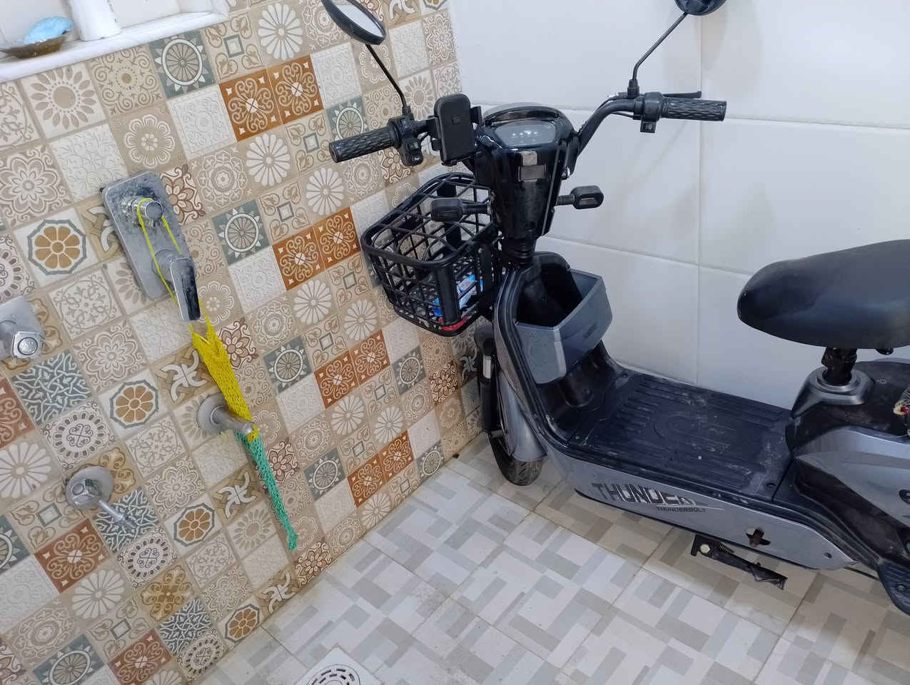 سلام عليكم دراجه شحن لبيع سعر 275 رقم ***********
