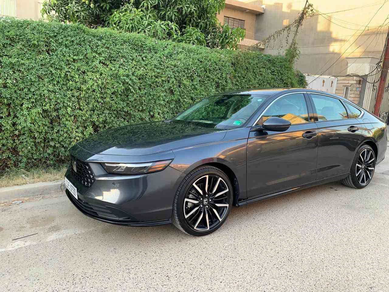 للبيع هوندا اكورد هايبرد موديل 2024 فئة التورنك يعني اعلى فئة ومواصفات
ماشيه 20 الف 

حادث امامي وراجع بارد يعني بدون صبغ فقط الدعاميه 

مكاني بغداد العامريه 

التواصل ***********
