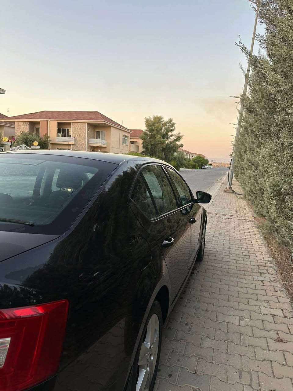 سكودا اوكتافيا 2014  فول بدون فتحه استلام شركة اربيل 
دبل سويج وبقية مواصفتها المعروفة
بلادي بدون صبغ.
بيها شبر بارد  واضح بالصوره 
رقم شمالي وغرامات صافية
محرك 18 توربو 
كير 7 نمره DSG
مكانها اربيل بدون غرامات و رقم جديد 
السعر. 98 قفل
للأستفسار ***********
*********** أربيل, العراق
