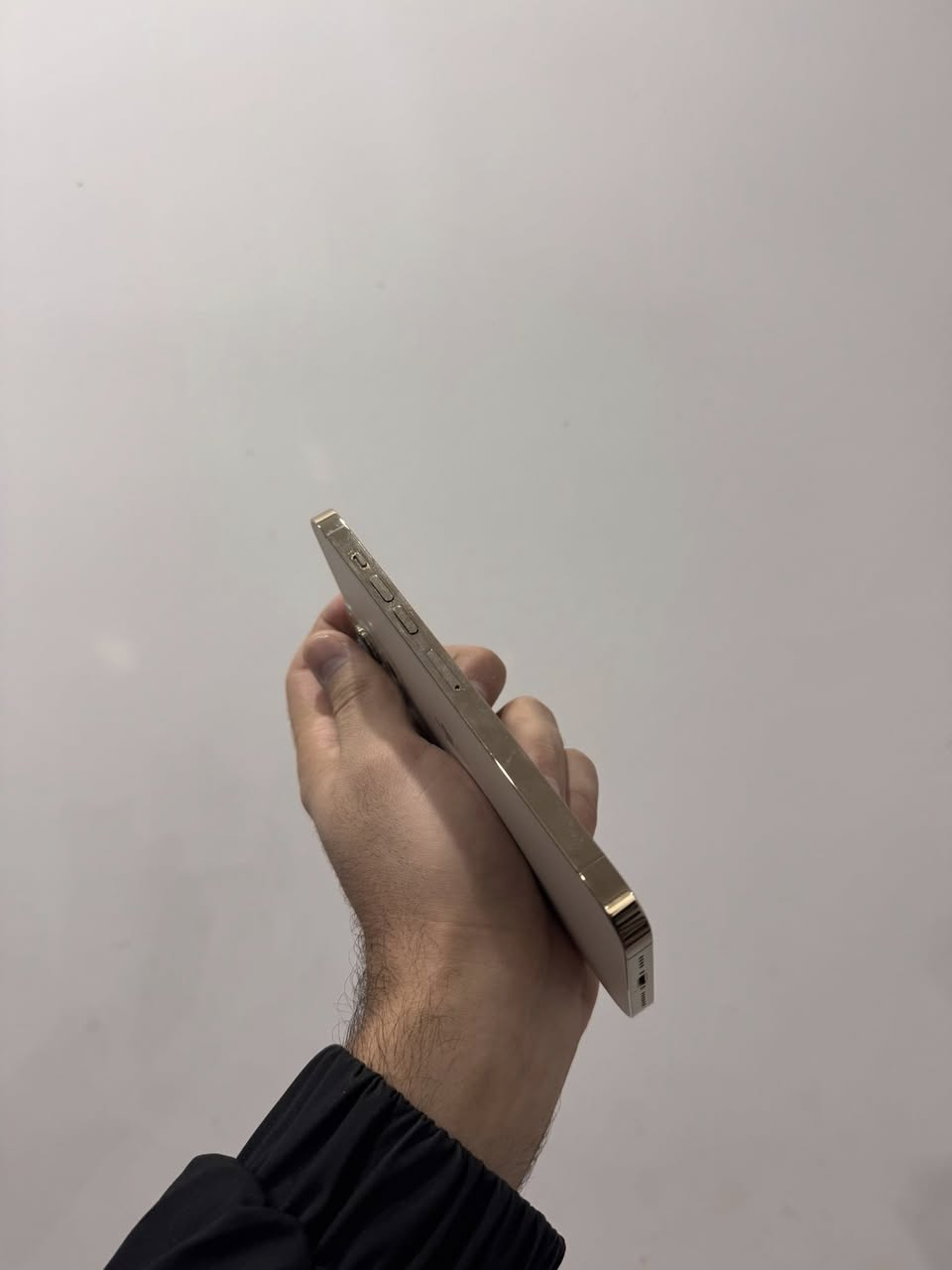 ايفون 13 برو ماكس ذهبي ذاكره 256g
(مقفول ايكلود مقفول ايكلود) للبيع فقط 
275 الف  
***********
بغداد المنصور او الغزاليه حسب التواجد
